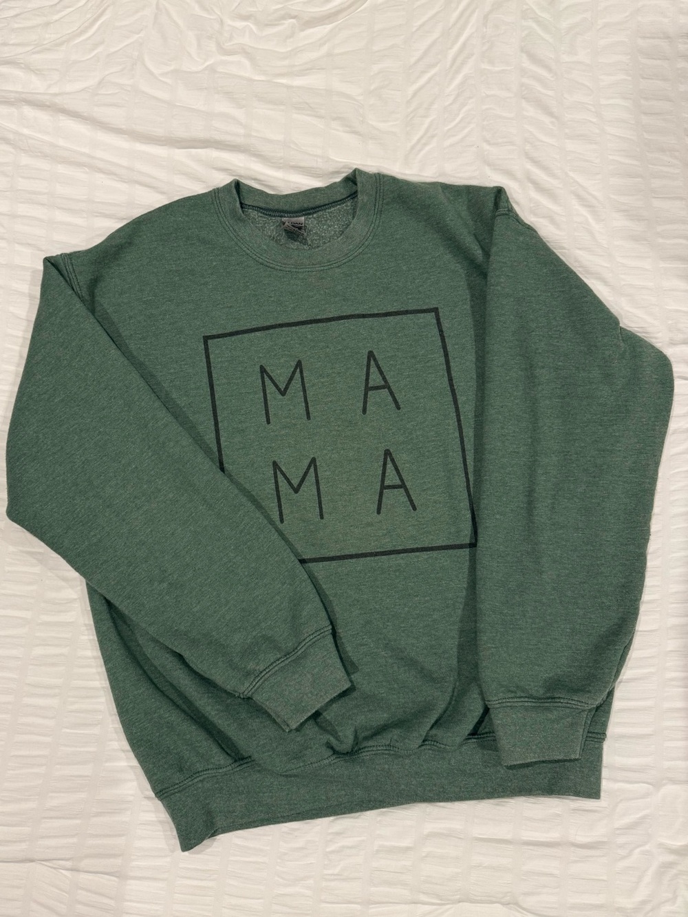 Gildan Green 'MAMA' Crewneck Sweatshirt